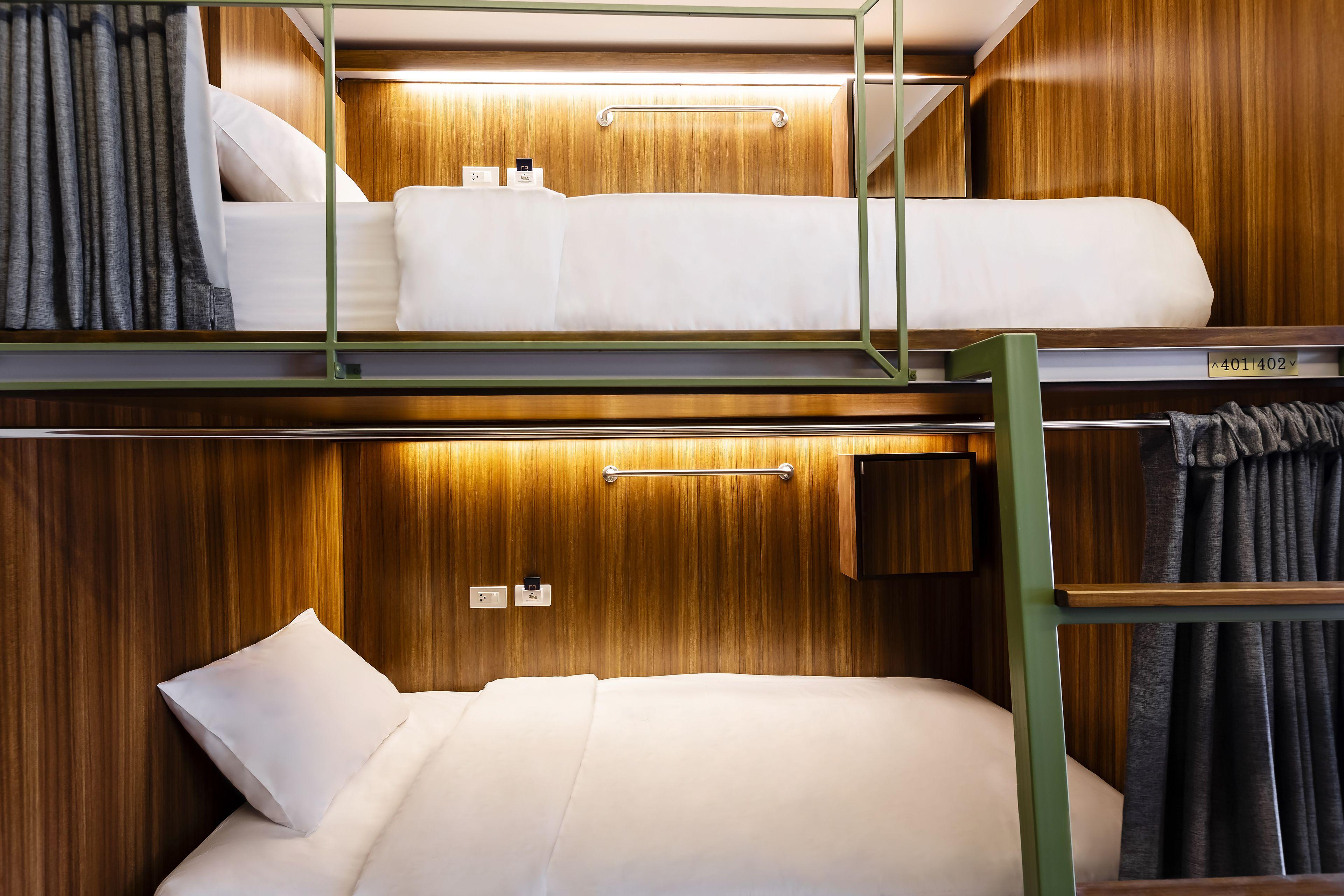 Khunluang Hostel (Adults Only) - Chiang Mai — Photos 3